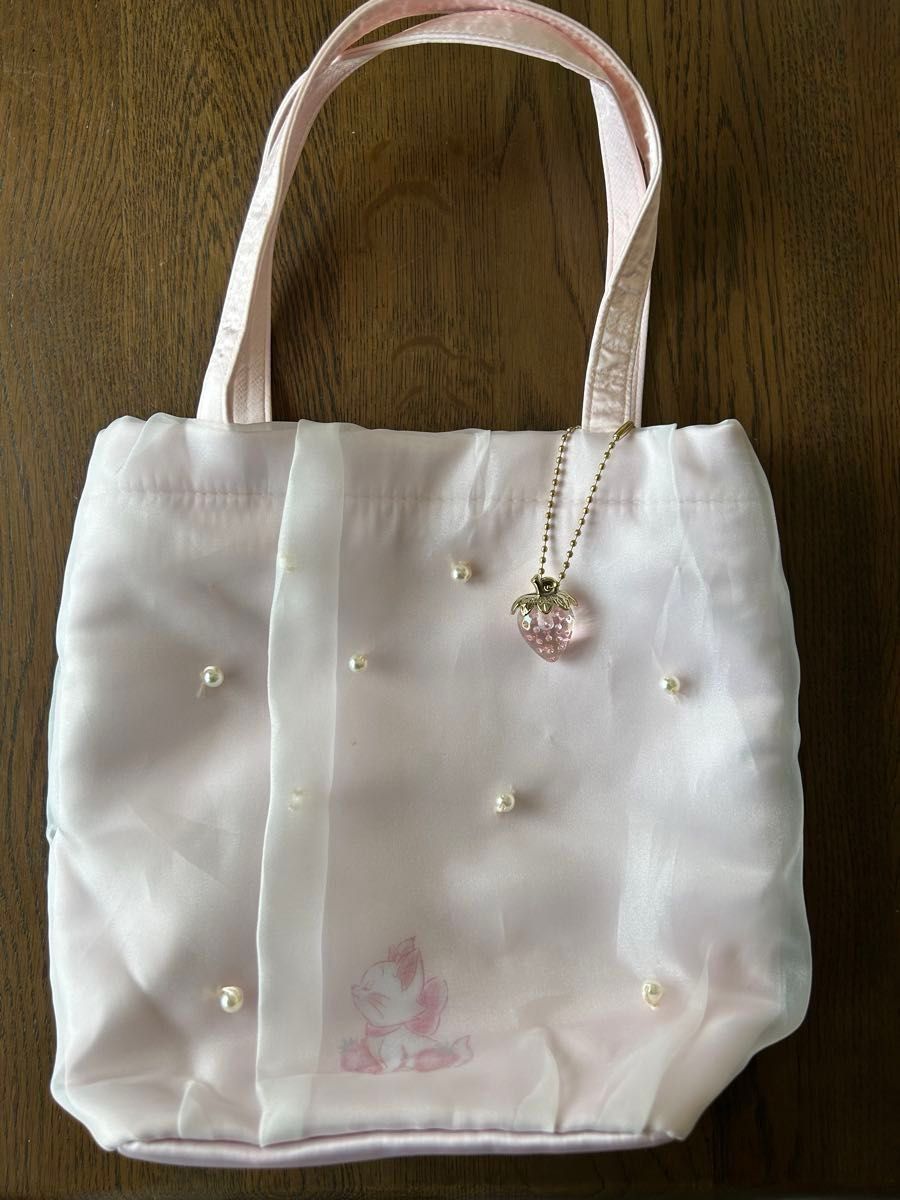 Disney マリーちゃん トートバッグ ピンク パール いちごチャーム付き 未使用　最終価格二手;物流保障;未使用