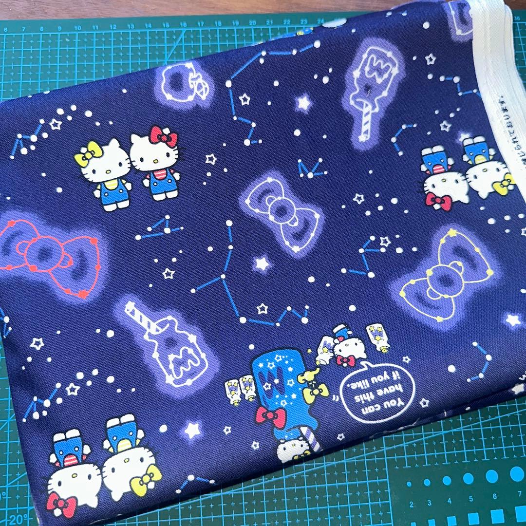 120cmx110cm レアハローキティと星座のデザインコットンオックスフォード未使用
