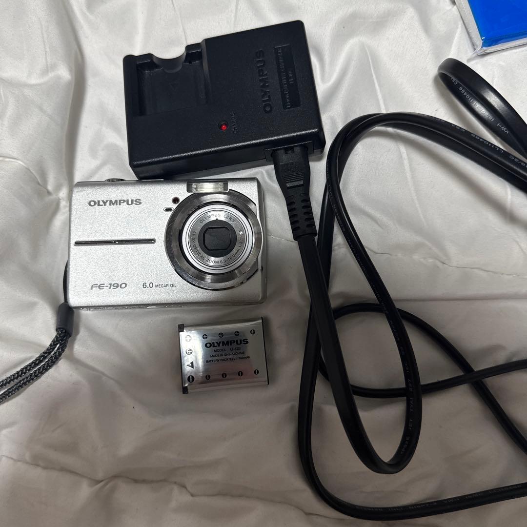 OLYMPUS FE-190 シルバーOLYMPUS;整体状态不佳